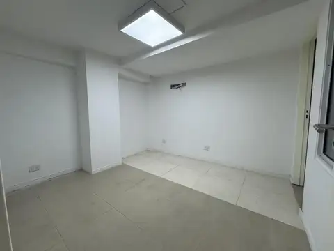 Oficina en Alquiler en Centro, $ 1.250.000