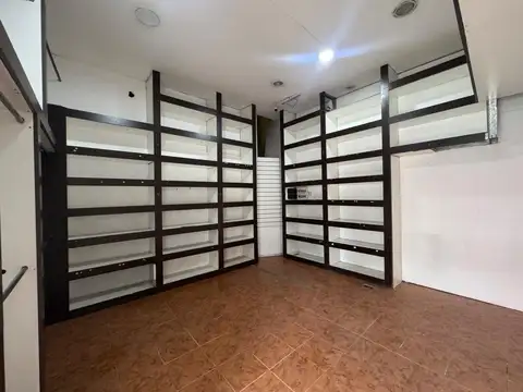 Carlos Pellegrini 700
