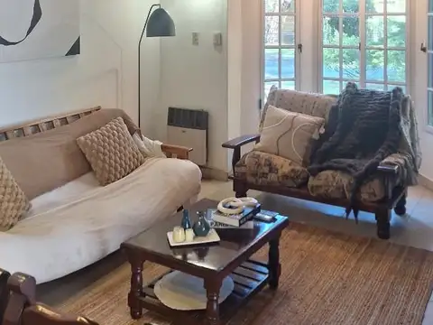 Casa 3 ambientes con 2 baños