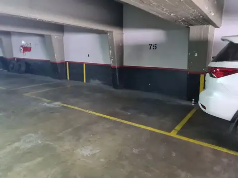 COCHERA EN VENTA (SAN NICOLAS)