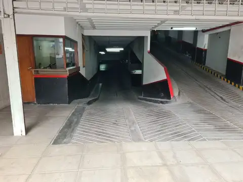 COCHERA EN VENTA (SAN NICOLAS)