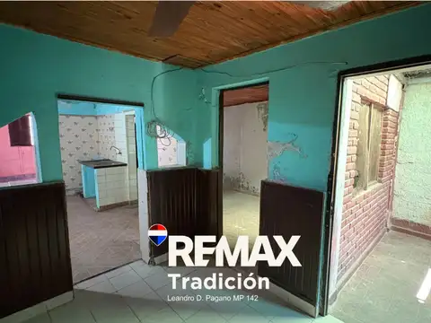 Casa 6 ambientes con 2 baños
