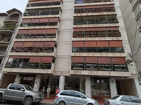 Exc depto 3 dorm esc/gge/bcon/play room Dean Funes 384