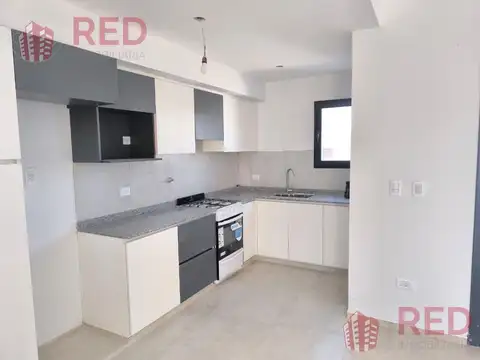 Depto Tipo Casa 3 ambientes con 2 baños