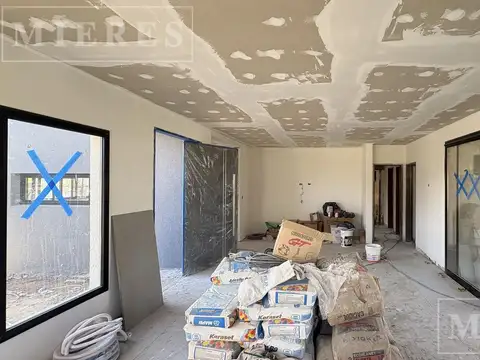 Casa 4 ambientes con 2 baños