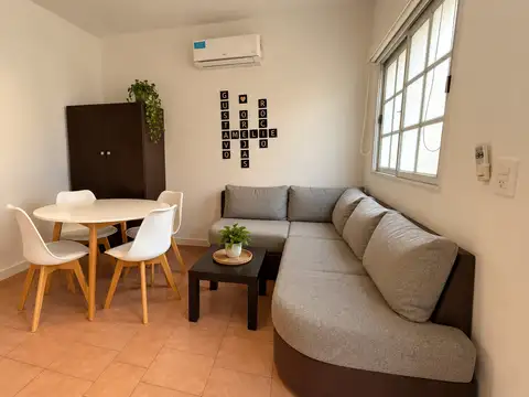 Dante 5331, Caseros