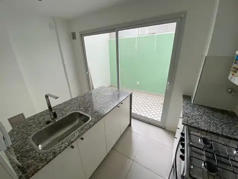 VENTA DEPARTAMENTO 1 DORMITORIO Y PATIOS RECICLADO