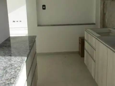 OFICINA COMERCIAL SOBRE COLECTORA