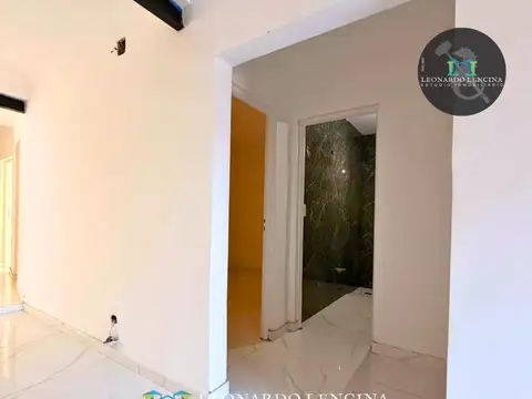 Casa en Venta con 4 cocheras