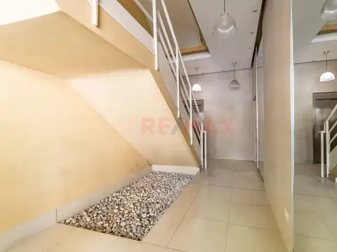 VENTA LUMINOSO MONOAMBIENTE CON BALCON ATERRAZADO