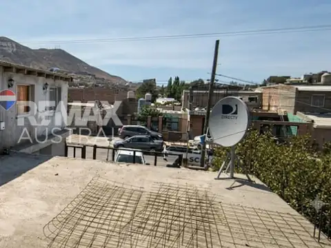 DEPARTAMENTO + CASA A REFACCIONAR