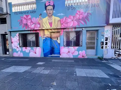 Avenida Hipólito Yrigoyen 4900