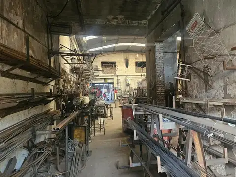 Galpón en venta en Martinez