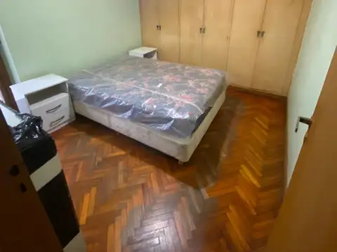3 AMB 51 MTS TOT, A RECICLAR, INTERNO C/LUMINOSIDAD, COCINA INDPTE,BAÑO COMPLETO, EXCELENTE UBICACIÓN