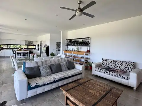 CASA EN VENTA EN BUENOS AIRES GOLF CLUB 5 AMBIENTES | FINANC