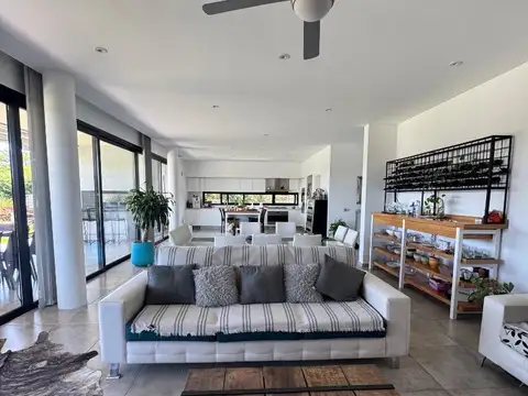 INCREIBLE CASA EN VENTA EN COUNTRY BUENOS AIRES GOLF CLUB