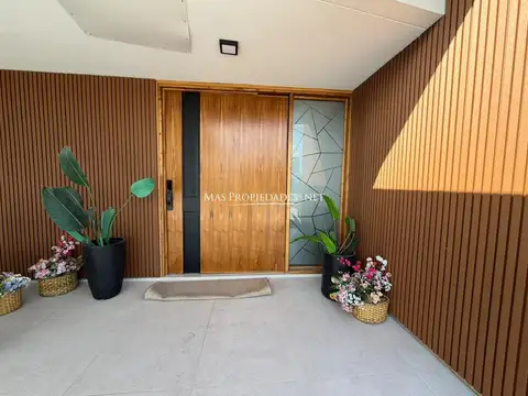 Casa en Alquiler de 5 dormitorios