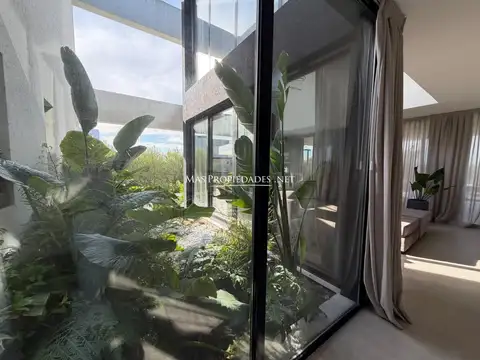Casa en Alquiler en Terralagos, USD 7.500