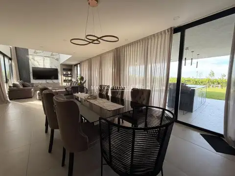 Casa en Alquiler al Oeste