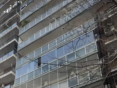 Departamento 2 ambientes con balcón cerrado y lavadero independiente