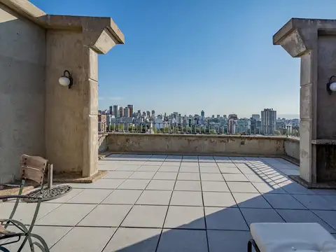 Penthouse en venta con terraza y parrilla un suite amplia con dependencia - Bajo Belgrano