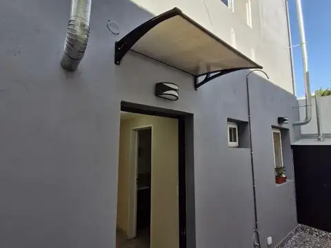 Depto Tipo Casa en Alquiler de 2 ambientes