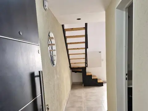 Depto Tipo Casa en Alquiler de 1 dormitorio