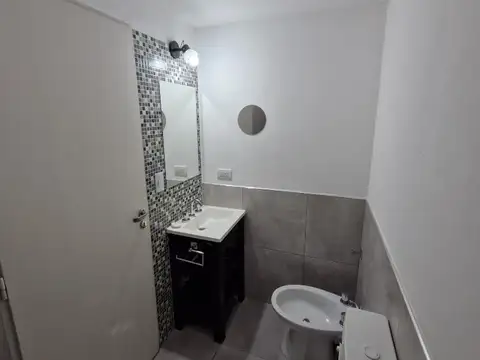 Depto Tipo Casa 2 ambientes con 1 baño
