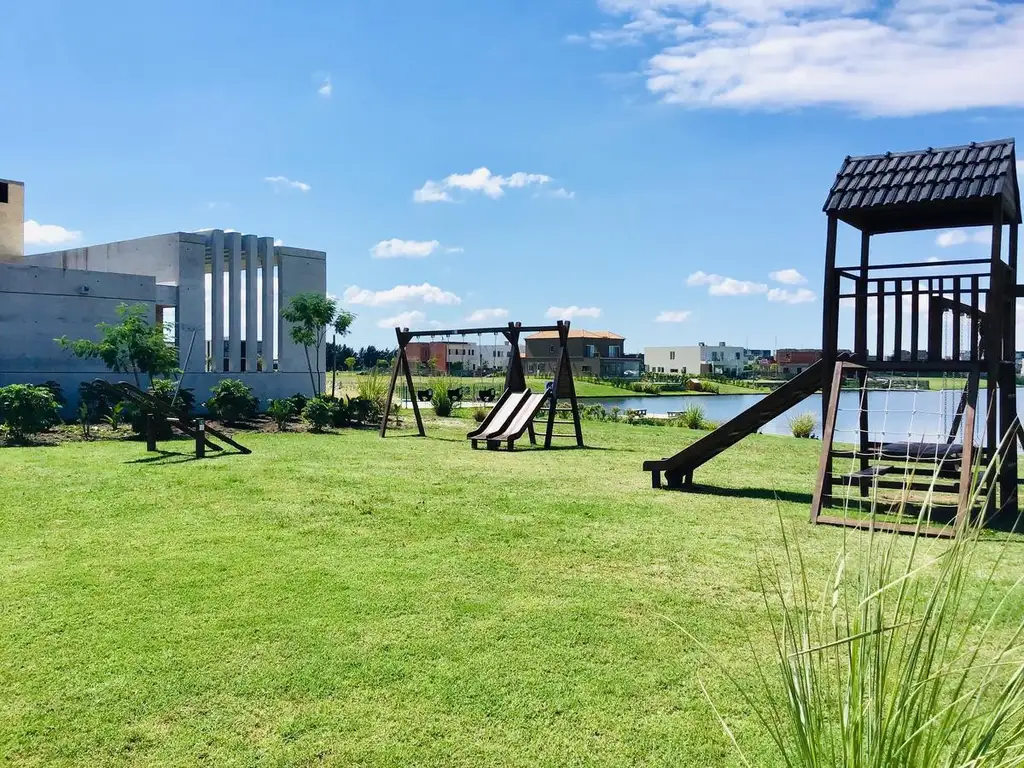 Áreas comunes club-house, juegos en Nordelta - Castaños