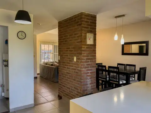 CASA EN VENTA GONNET