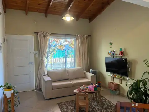 Casa en Venta en General Roca, USD 105.000