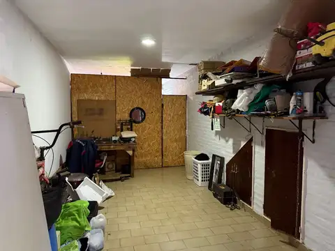 Casa 4 ambientes con 1 baño