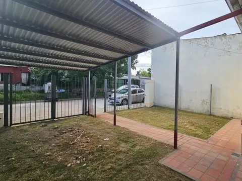 Casa en Venta con 1 cochera