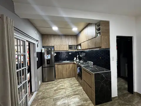 Casa 3 ambientes con 1 baño