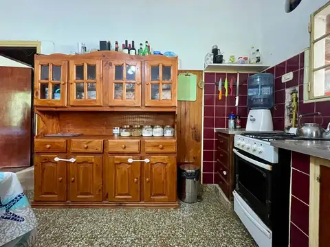 CASA EN VENTA CITY BELL 2 DORMITORIOS PARQUE