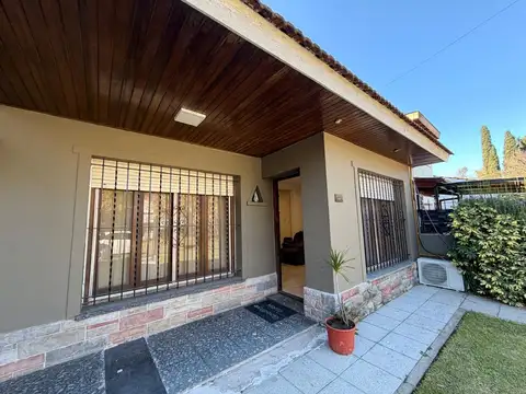 Casa en Venta en Adrogue, USD 175.000