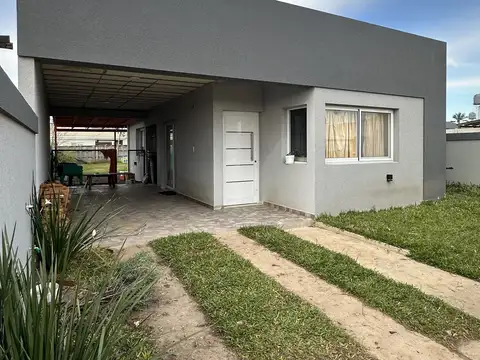 Casa de 2 Dormitorios en San Jose - Entre Rios