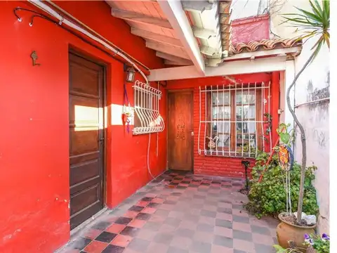 Casa 4 ambientes con 1 baño