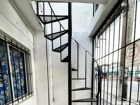 Casa 7 ambientes con 4 baños