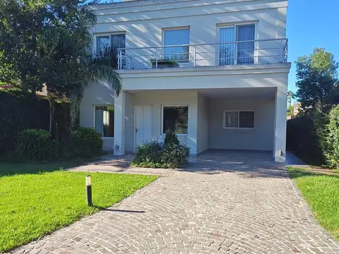 Casa en venta en Country Banco Provincia