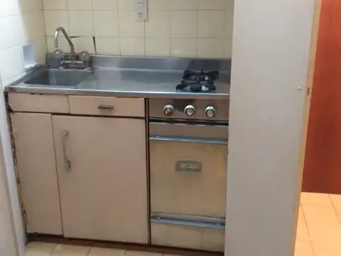 Departamento en Alquiler en Monserrat, $ 370.000