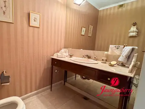 Casa en venta - Martínez, San Isidro