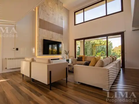 Casa en Venta en Funes, USD 1.550.000