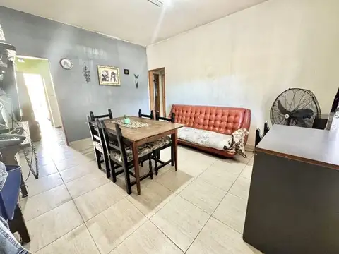 Casa en Venta en Castelar Sur, USD 85.000