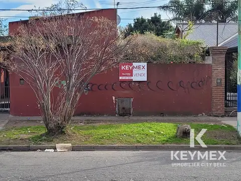 Casa con consultorio o dependencia en venta, Berisso