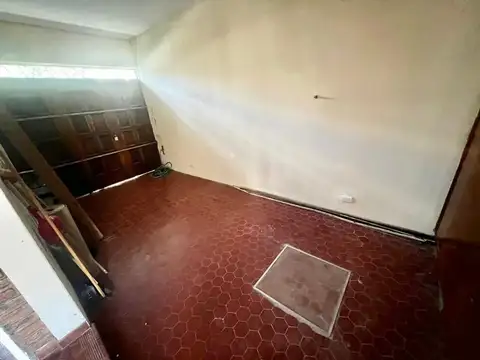 Casa 4 ambientes en muy buen estado y ubicación.