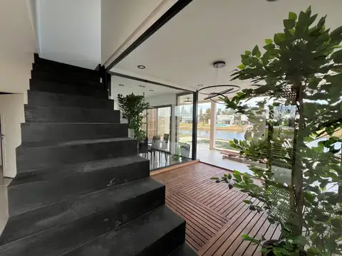 Casa en Alquiler de 3 dormitorios