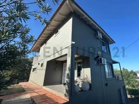 VENTA CASA 3 DORM VILLA DEL LAGO CARLOS PAZ