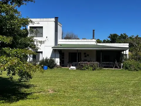 CHACRA EN VENTA PUERTO PANAL ZARATE C/ 2 CASAS