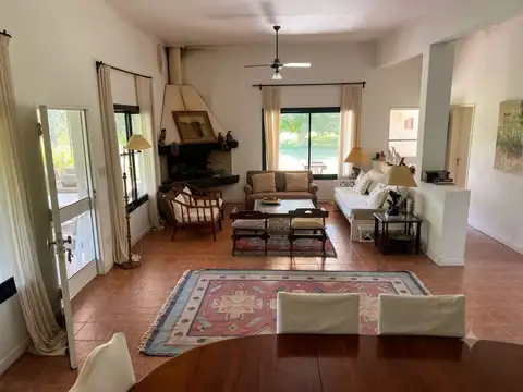 CHACRA EN VENTA PUERTO PANAL ZARATE C/ 2 CASAS
